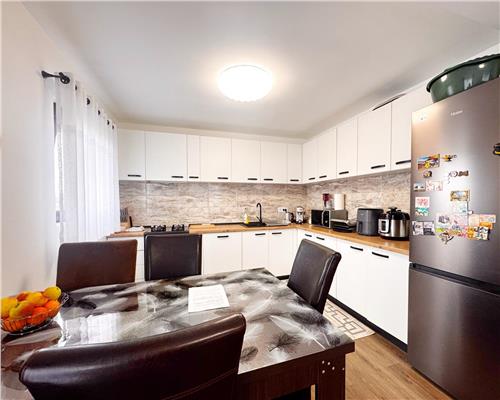 Casa cu 4 camere, pe un nivel, cu 5 ari teren, Catalina