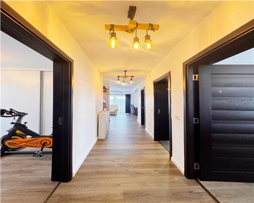 Casa cu 4 camere, pe un nivel, cu 5 ari teren, Catalina