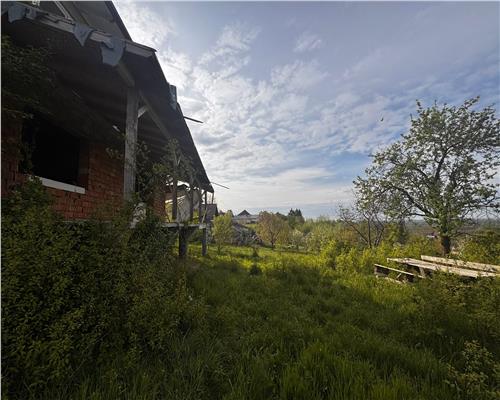 Casa cu etaj la rosu, Cicarlau , zona centrala