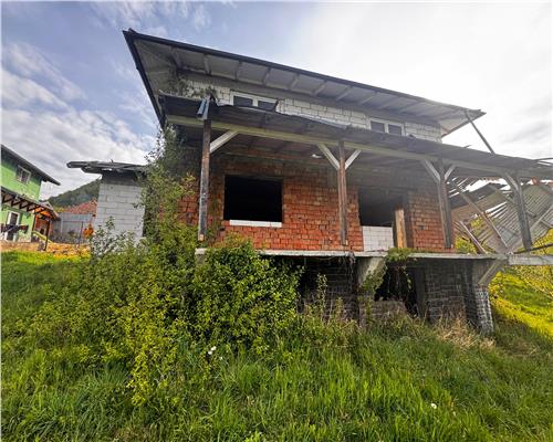 Casa cu etaj la rosu, Cicarlau , zona centrala