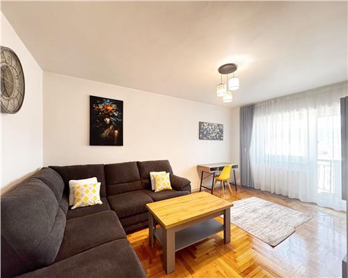 Apartament 3 camere, decomandat, zona Hotel Europa