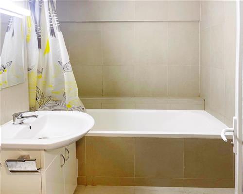 Apartament 2 camere, etaj 1 , zona Marinex