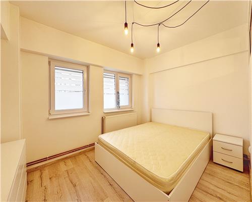 Apartament 2 camere, etaj 1 , zona Marinex