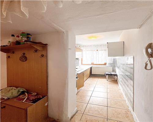 Apartament 2 camere, etaj 4, str. Aviatorilor