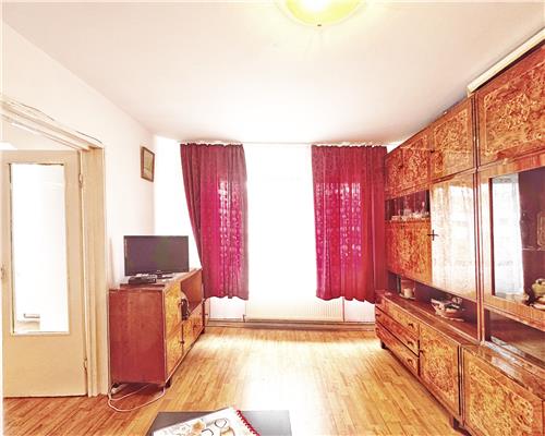 Apartament 2 camere, etaj 4, str. Aviatorilor