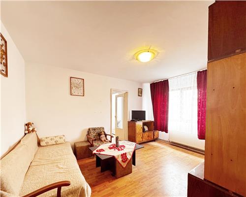 Apartament 2 camere, etaj 4, str. Aviatorilor
