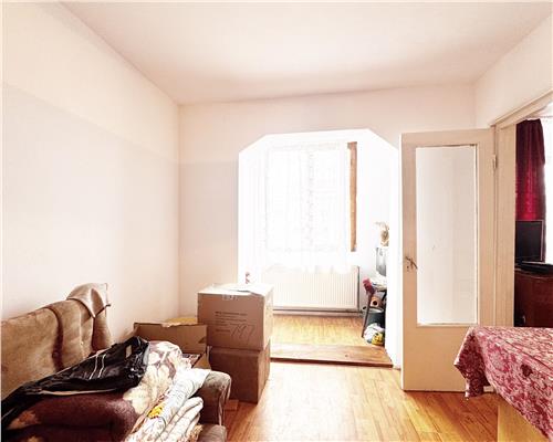 Apartament 2 camere, etaj 4, str. Aviatorilor