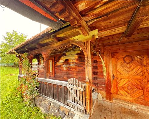 Gospodarie traditionala maramureseana pe 53 ari teren, sat Breb