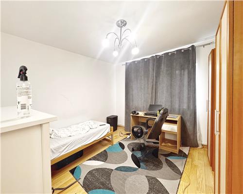Apartament 3 camere decomandat, parter,  Olteniei