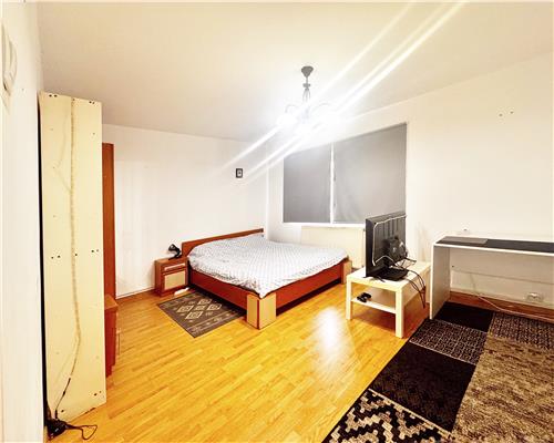 Apartament 3 camere decomandat, parter inalt ,  zona centrala