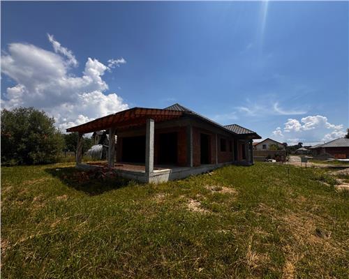 Casa la rosu, Satu Nou de Sus, 630 mp teren