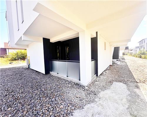 Apartament 2 camere la alb, cu lc de parcare si gradina, bloc nou langa Marul de Aur