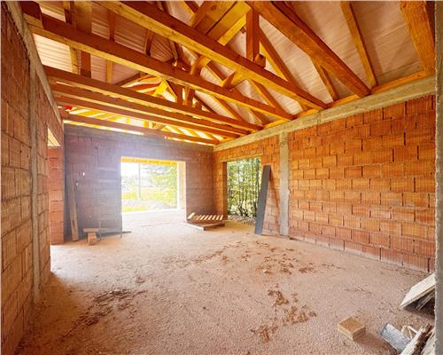 Casa la rosu | Satu Nou de Sus | 675 mp teren