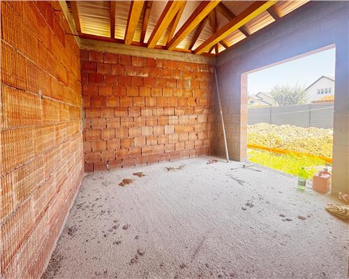 Casa la rosu | Satu Nou de Sus | 675 mp teren