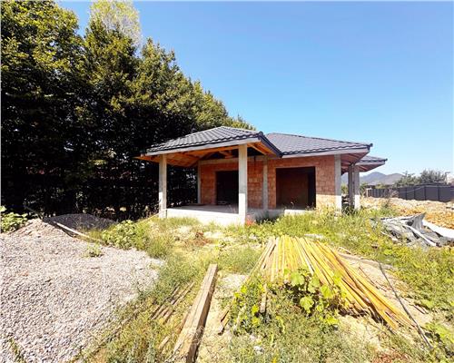 Casa la rosu | Satu Nou de Sus | 675 mp teren