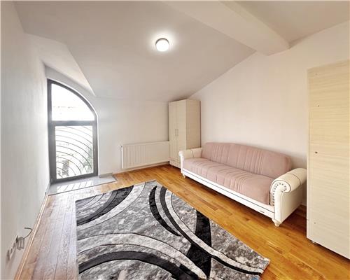 3 camere, recent renovat , et. 2, zona Lic. Sincai