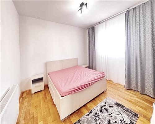 3 camere, recent renovat , et. 2, zona Lic. Sincai