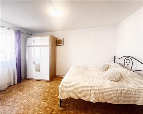 Central, zona liceului Eminescu, Lucaciu, apartament 2 camere decomandat