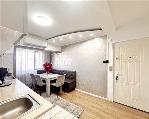 Apartament 2 camere decomandat, bld. Republicii , zona Pol. Sf. Ioan