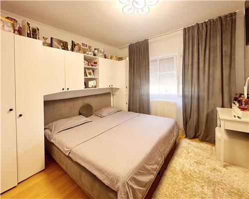 Apartament 2 camere decomandat, bld. Republicii , zona Pol. Sf. Ioan