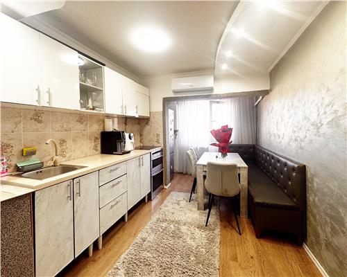 Apartament 2 camere decomandat, bld. Republicii , zona Pol. Sf. Ioan