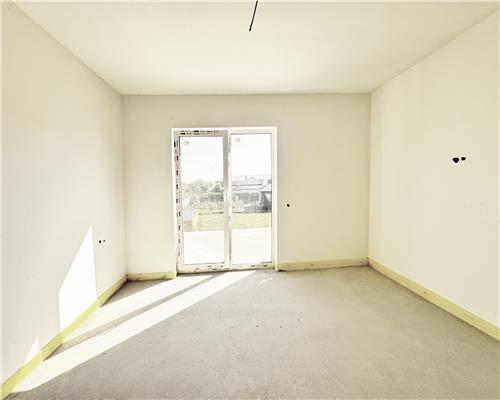 Casa moderna, semifinisata, cu 4,6 ari teren, in Sasar