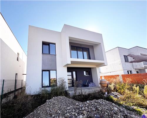 Casa moderna, semifinisata, cu 4,6 ari teren, in Sasar
