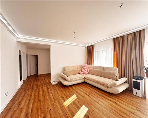 Casa noua, 3 dormitoare, 2 bai, terasa si 2 garaje, Mocira