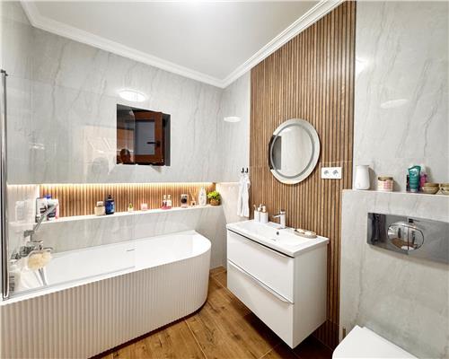 Casa noua, 3 dormitoare, 2 bai, terasa si 2 garaje, Mocira