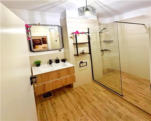 Prima inchiriere, ap. 2 camere,  bloc nou, str. V. Alecsandri