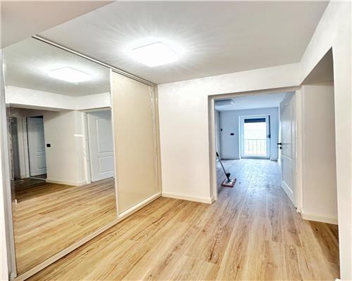 Apartament exclusivist , 3 camere, renovat , zona centrala