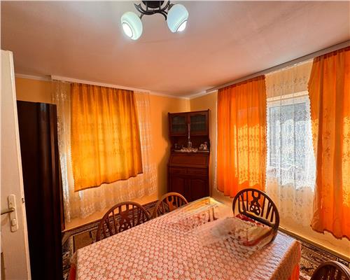 Casa batraneasca in Ferneziu, cu 6 ari teren