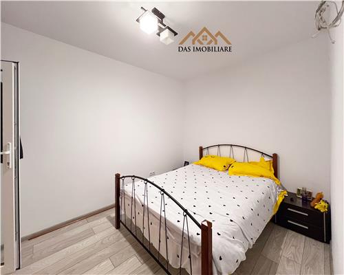 Apartament 3 camere , etaj 4 , zona centrala