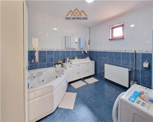 Casa cu etaj si 10 ari teren zona Dru Relax