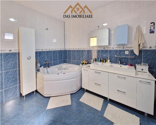 Casa cu etaj si 10 ari teren zona Dru Relax
