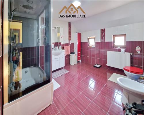 Casa cu etaj si 10 ari teren zona Dru Relax